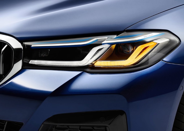 2021 BMW 5 Series 520i 1.6 170 HP Steptronic Boot Space