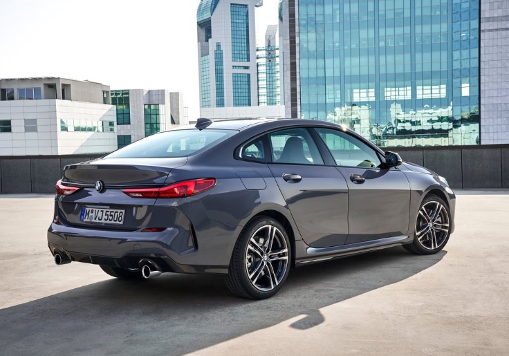 2022 BMW 2 Series 218i 1.5 140 HP Automatic Boot Space