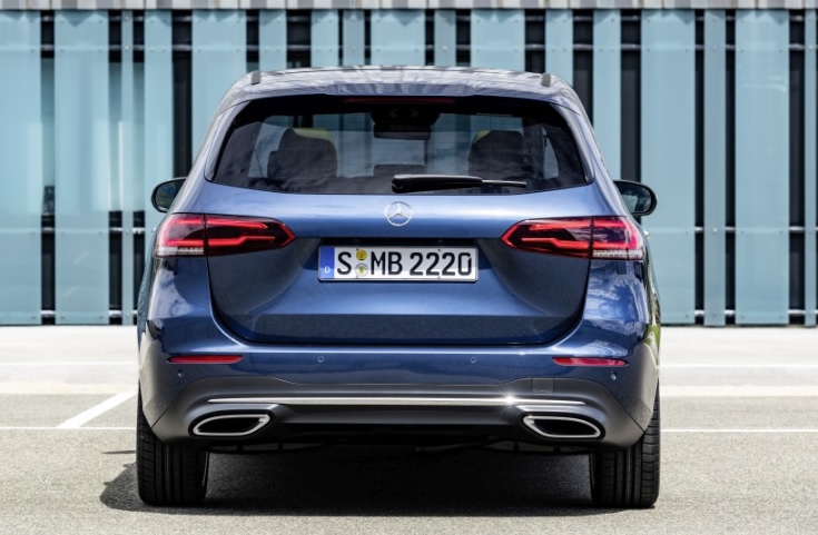 2022 Mercedes B Series B180 1.3 136 dimensions with length, width and height