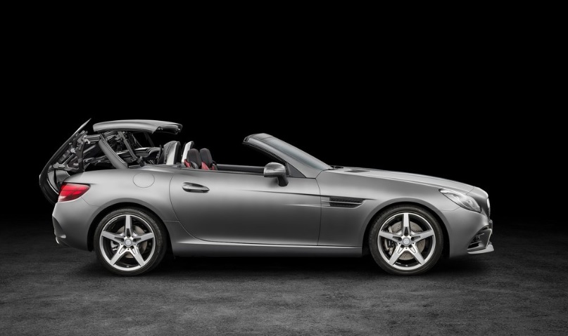 2017 Mercedes SLC 300 2.0 245 HP G TRONIC Boot Space