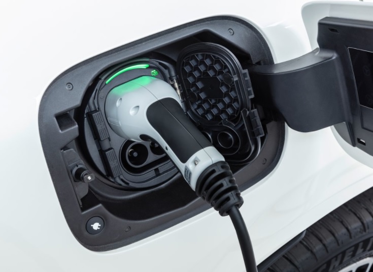 2020 Mercedes EQC EQC 400 408 dimensions with length, width and height